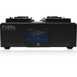 Core SWX - Carregador FLEET Quantum de 4 Posições com Tela LCD Colorida Touchscreen (V-Mount)