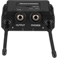 Plug-on Digital Integrado Sony UWD-D16 e Sistema de Microfone de Lapela Combo Wireless