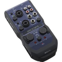 Zoom U-44 - Interface de Áudio/MIDI Portátil USB 4x4