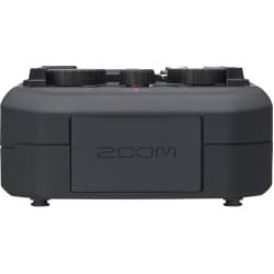 Zoom U-24 - Interface de Áudio/MIDI Portátil USB 2x4