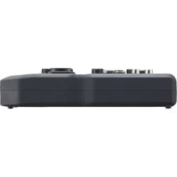 Zoom U-24 - Interface de Áudio/MIDI Portátil USB 2x4