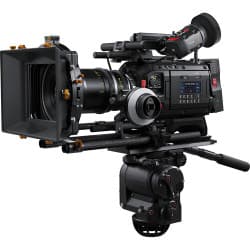 Blackmagic Design - Câmera URSA Cine 12K LF com kit de alça superior EVF (PL Mount)