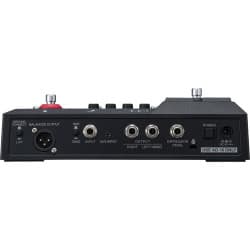 Zoom - B2 Four Amplificador e Pedal Emulador de Efeitos