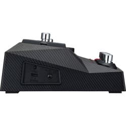 Zoom - B2 Four Amplificador e Pedal Emulador de Efeitos