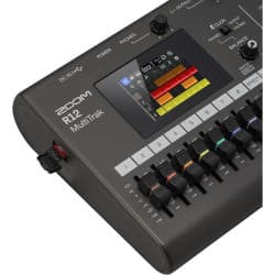 Zoom - Gravador portátil R12 MultiTrak e superfície de controle