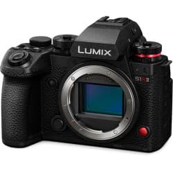 Panasonic - Câmera Mirrorless Lumix S1R II