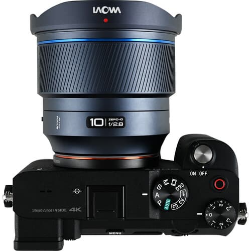 Laowa - Lente Venus Optics 10mm f/2.8 Zero-D FF com foco